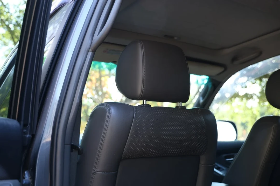 2006 Toyota J100 Land Cruiser - Image 12 of 30