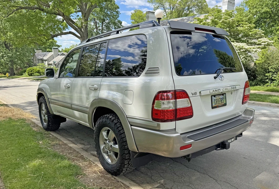 2006 Toyota J100 Land Cruiser - Image 13 of 31