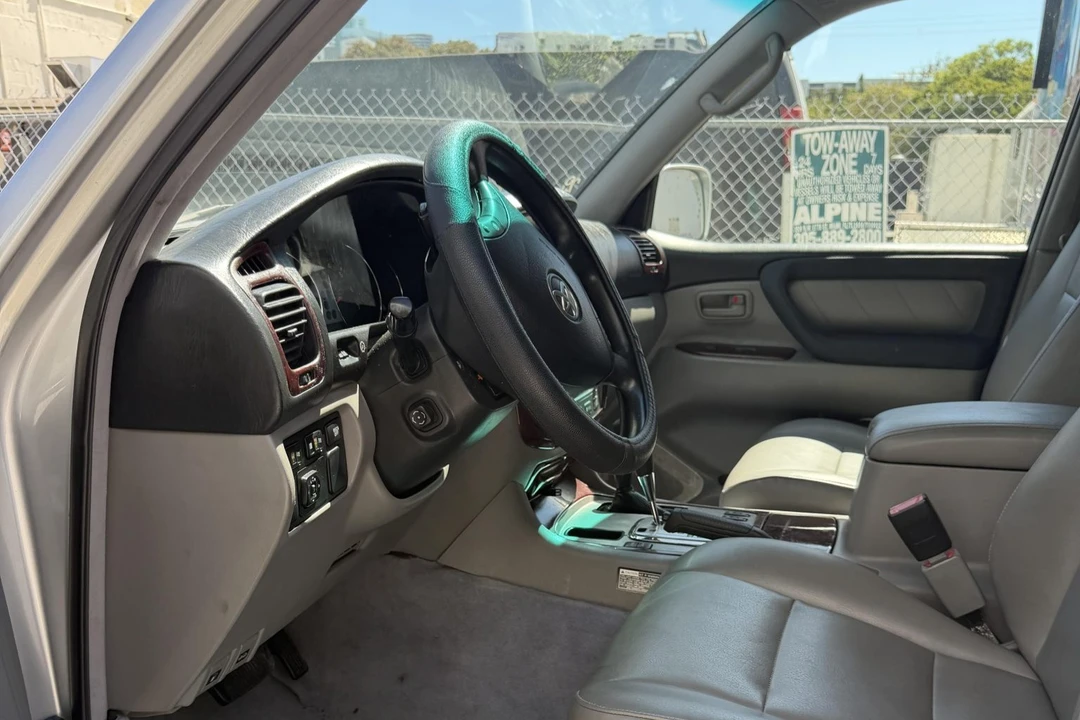 2006 Toyota J100 Land Cruiser - Image 5 of 7