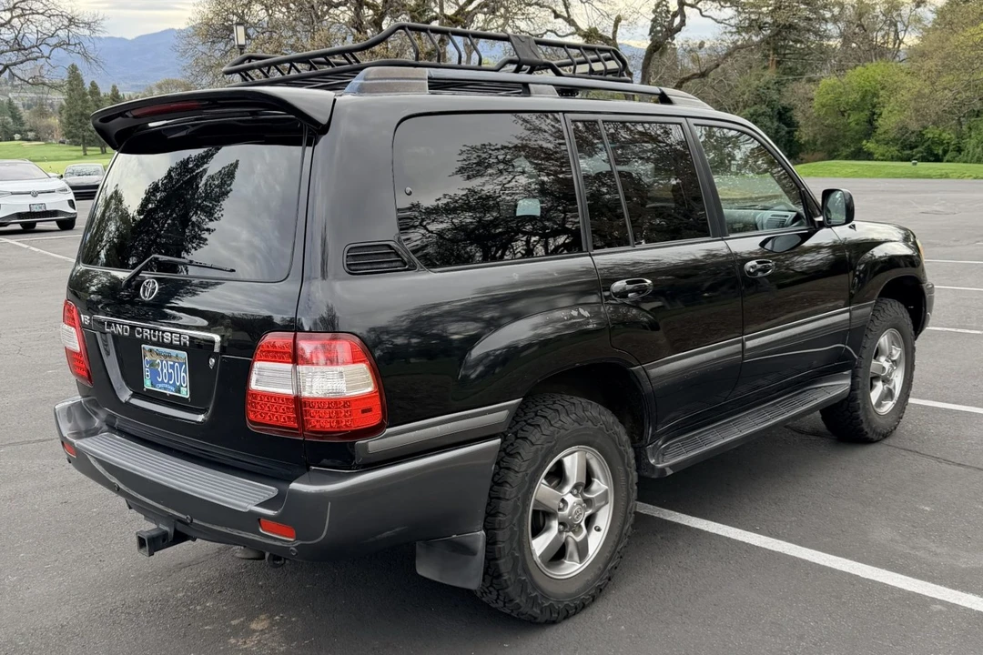 2006 Toyota J100 Land Cruiser - Image 2 of 8