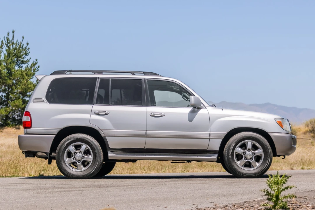 2006 Toyota J100 Land Cruiser - Image 13 of 31