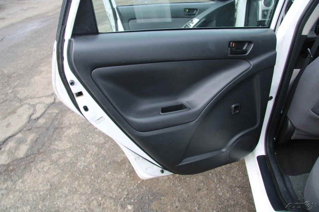 2006 Toyota Matrix 1st Gen - Image 18 of 21