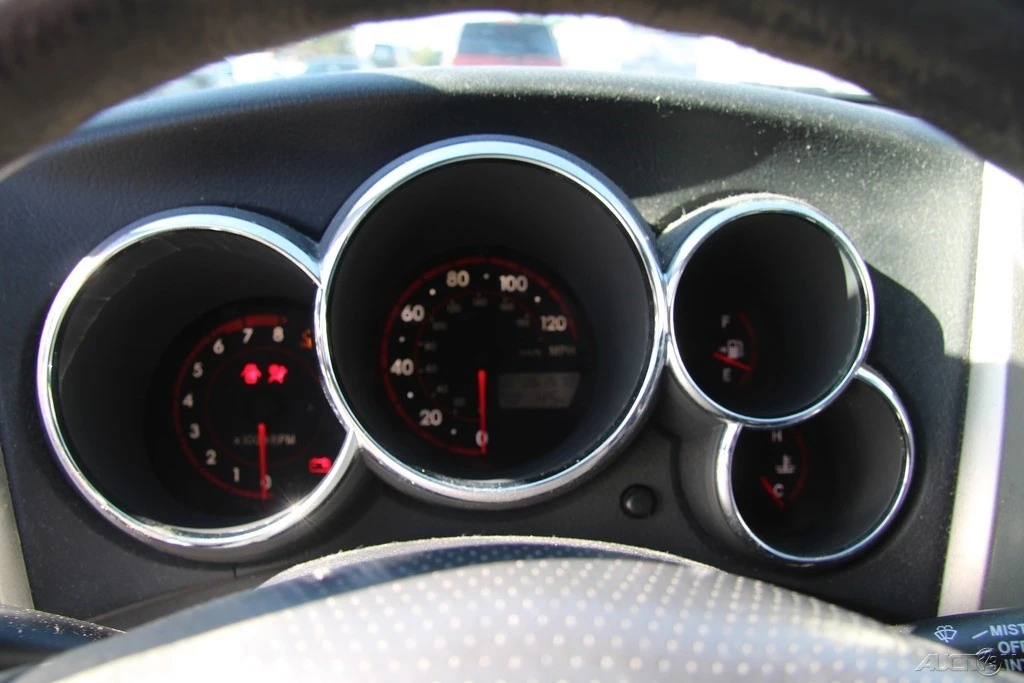 2006 Toyota Matrix 1st Gen - Image 14 of 21