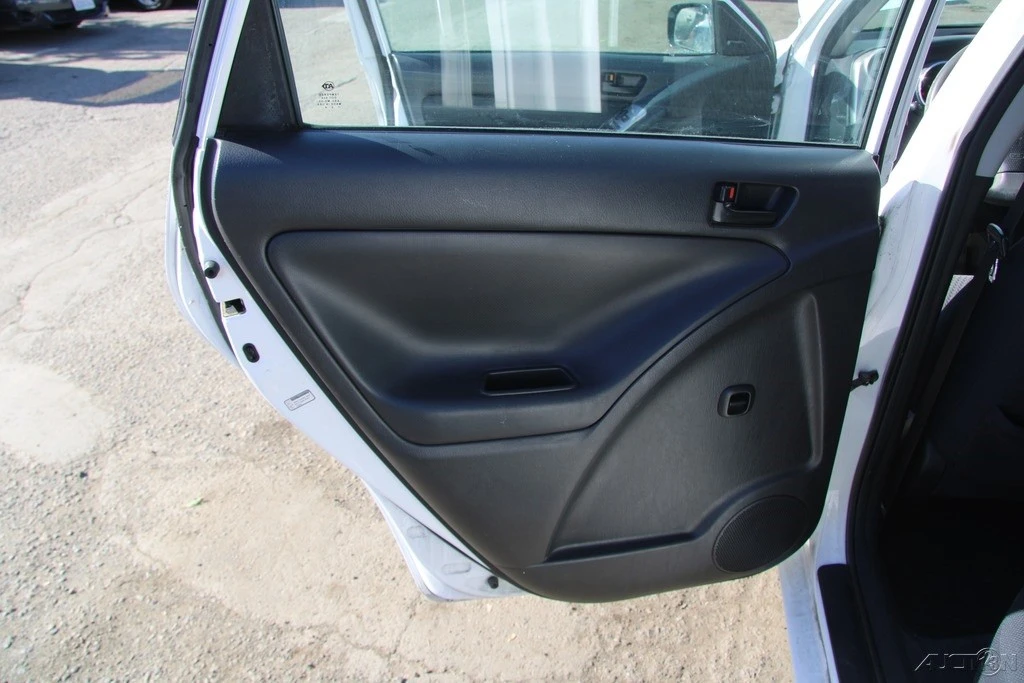 2006 Toyota Matrix 1st Gen - Image 18 of 21