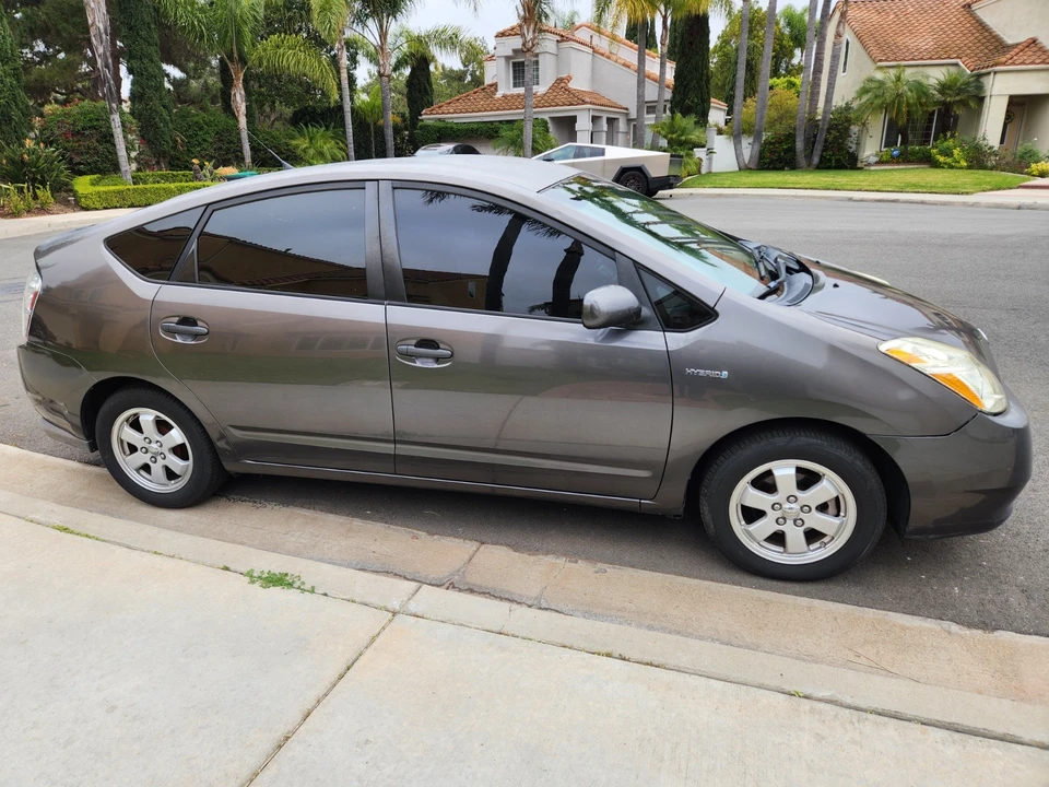 2006 Toyota Prius 2nd Gen - Image 2 of 9