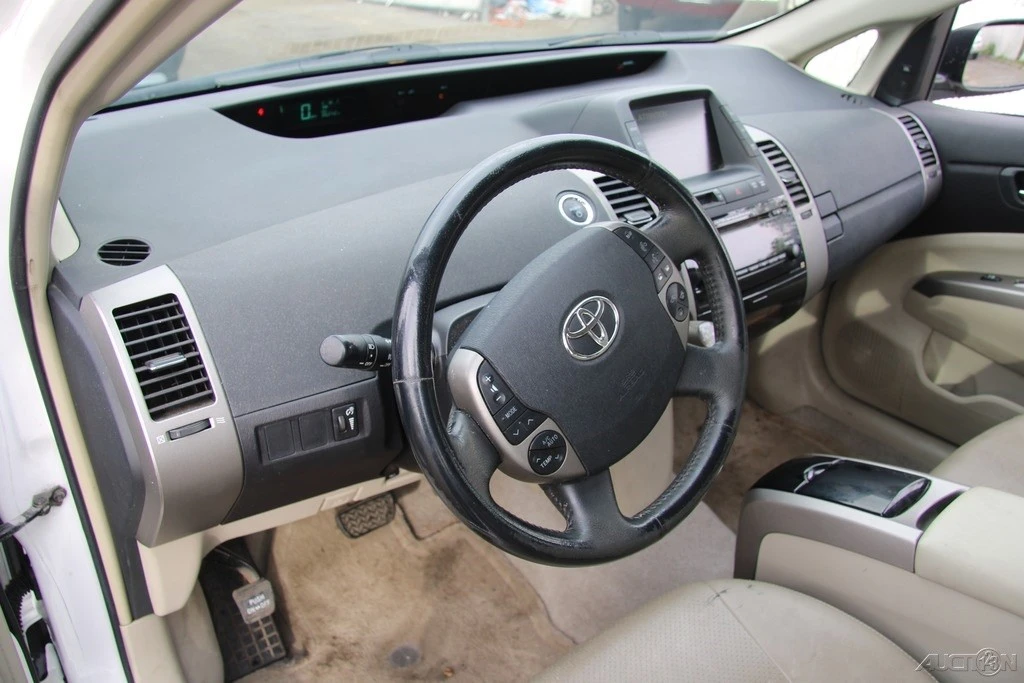 2006 Toyota Prius 2nd Gen - Image 13 of 21