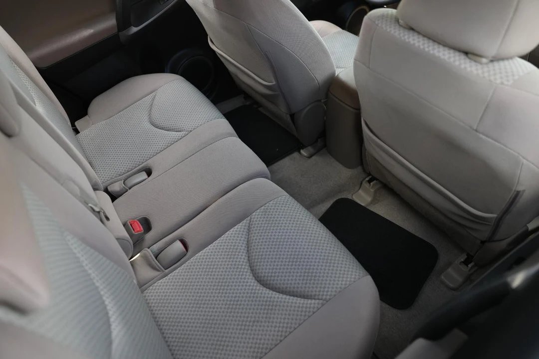 2006 Toyota RAV4 3rd Gen - Image 12 of 12