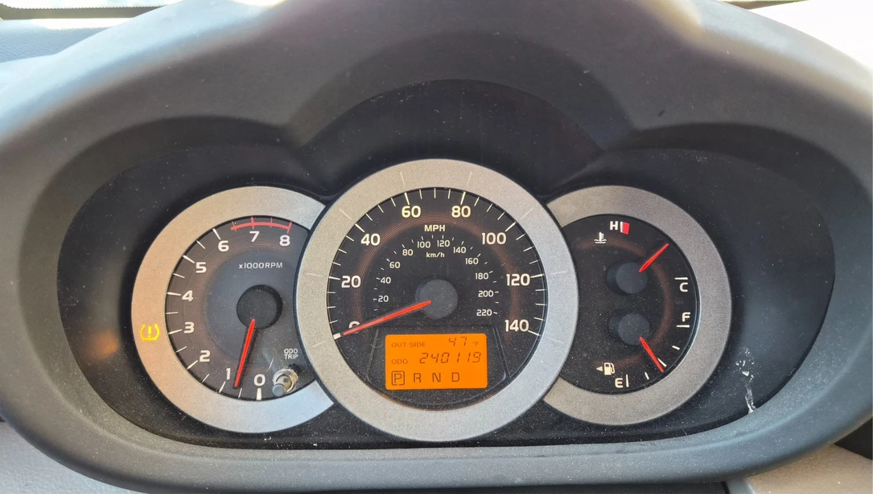 2006 Toyota RAV4 3rd Gen - Image 12 of 14