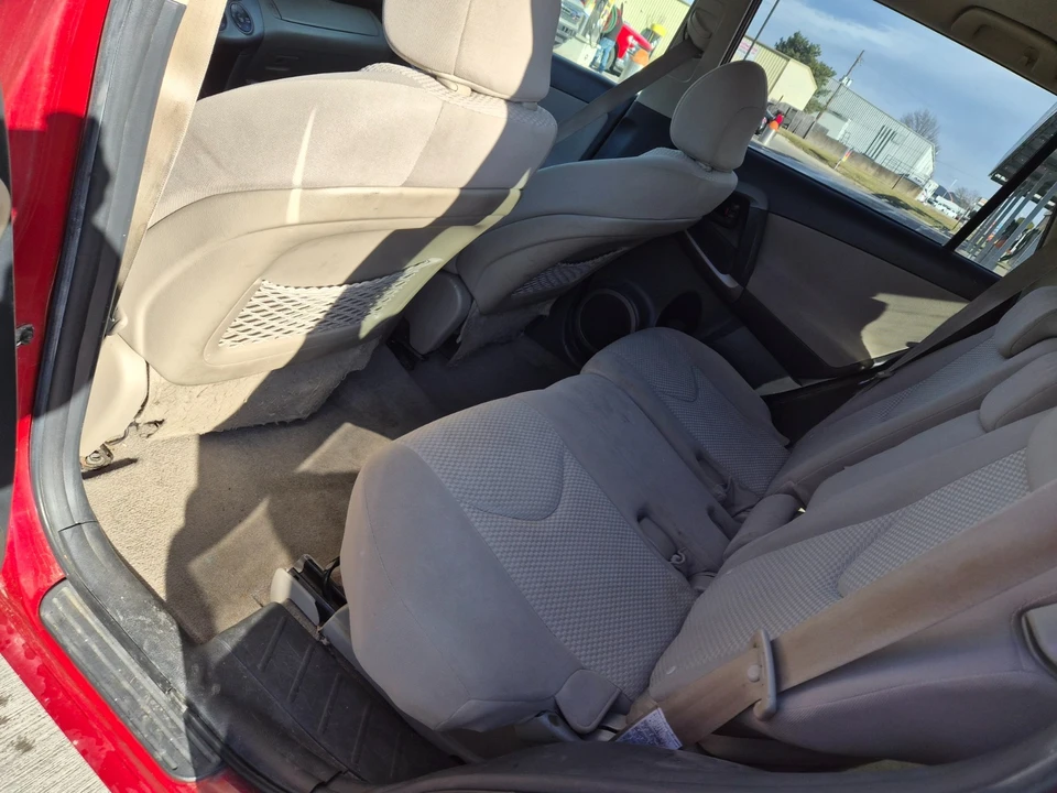 2006 Toyota RAV4 3rd Gen - Image 11 of 14