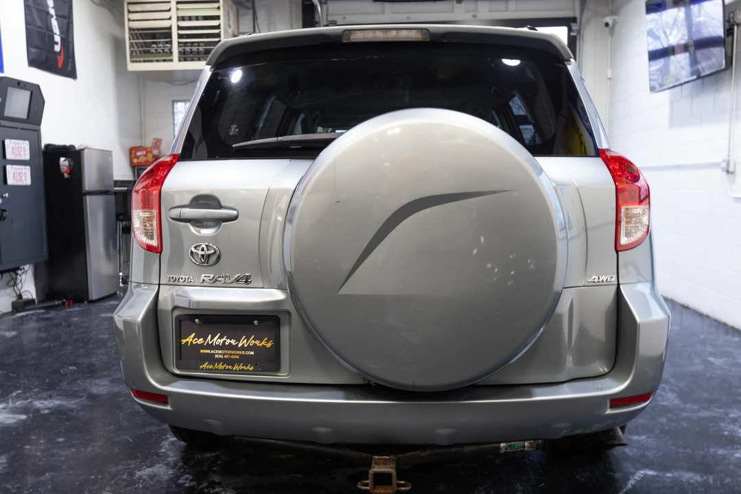 2006 Toyota RAV4 3rd Gen - Image 10 of 12