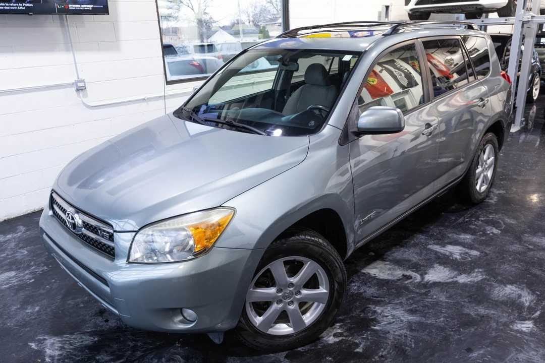 2006 Toyota RAV4 3rd Gen - Image 2 of 12