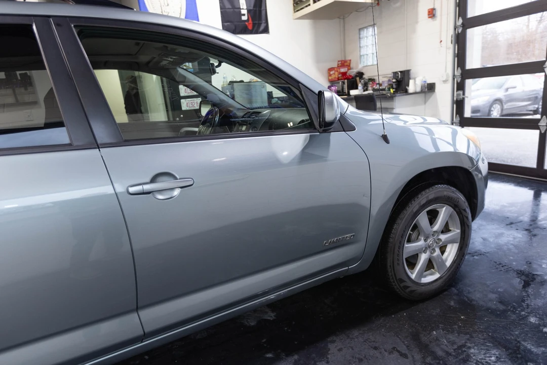 2006 Toyota RAV4 3rd Gen - Image 16 of 21