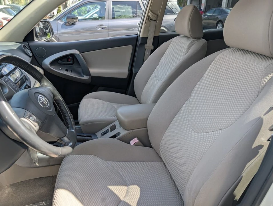 2006 Toyota RAV4 3rd Gen - Image 11 of 21