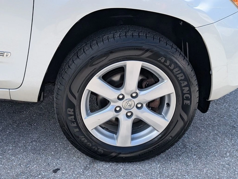 2006 Toyota RAV4 3rd Gen - Image 9 of 21