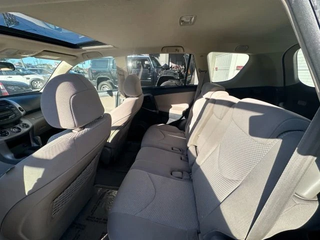 2006 Toyota RAV4 3rd Gen - Image 10 of 12