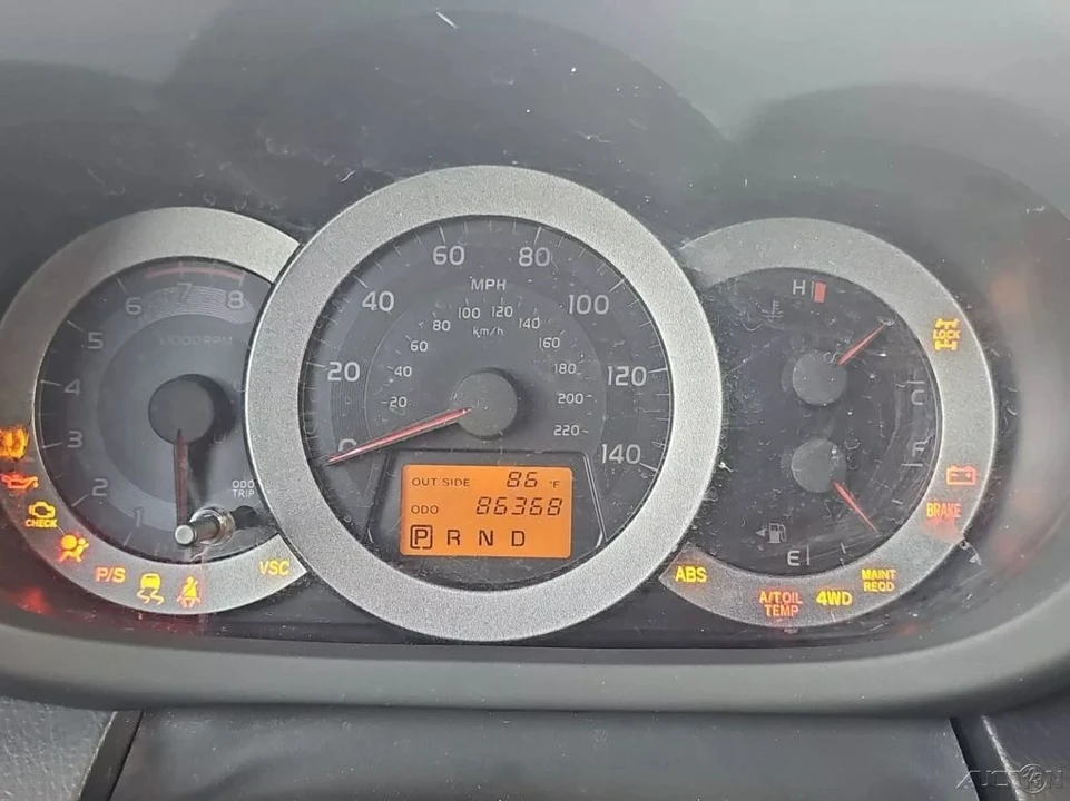 2006 Toyota RAV4 3rd Gen - Image 11 of 21