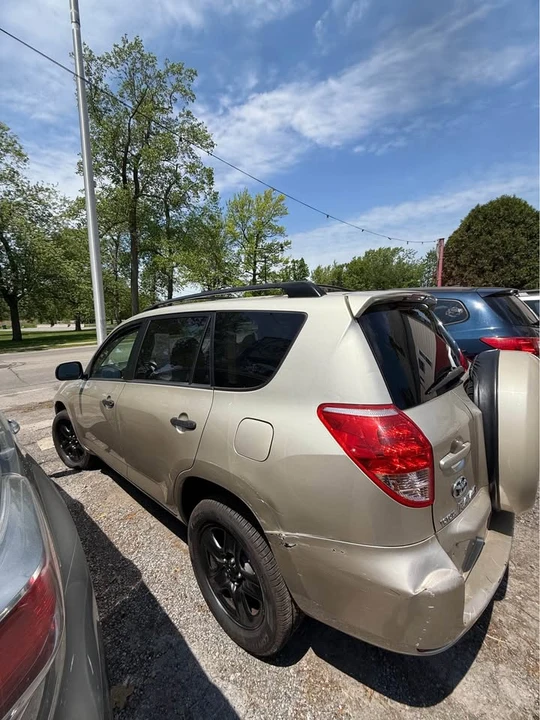 2006 Toyota RAV4 3rd Gen - Image 4 of 13