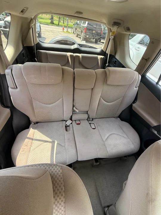 2006 Toyota RAV4 3rd Gen - Image 11 of 13