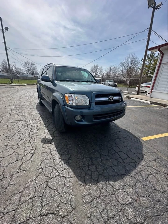 2006 Toyota Sequoia 1st Gen - Image 2 of 11