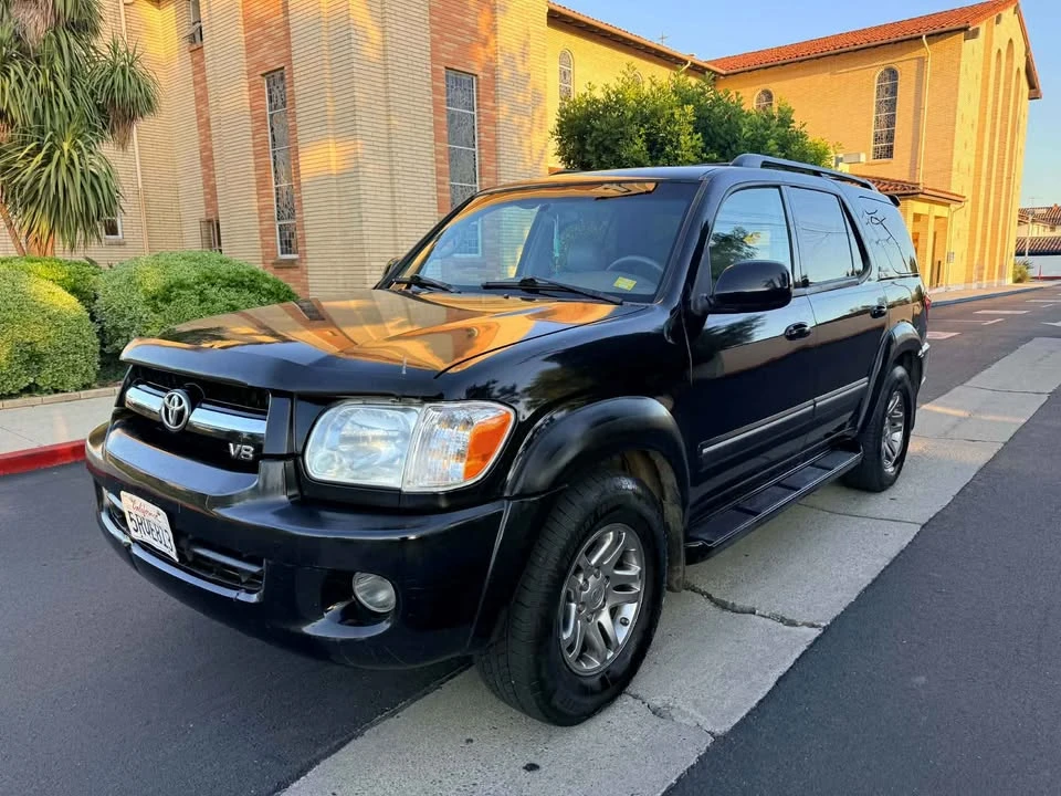 2006 Toyota Sequoia 1st Gen - Image 2 of 8