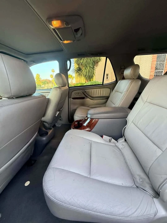 2006 Toyota Sequoia 1st Gen - Image 6 of 8