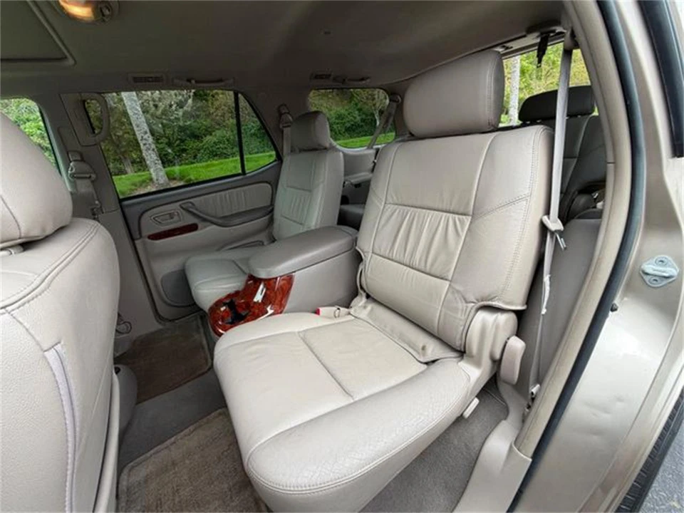 2006 Toyota Sequoia 1st Gen - Image 28 of 31