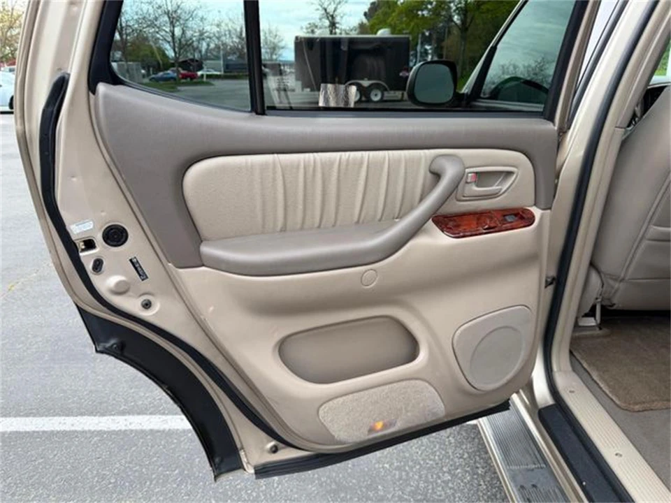 2006 Toyota Sequoia 1st Gen - Image 26 of 31