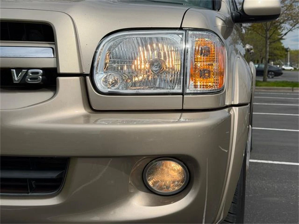2006 Toyota Sequoia 1st Gen - Image 14 of 31