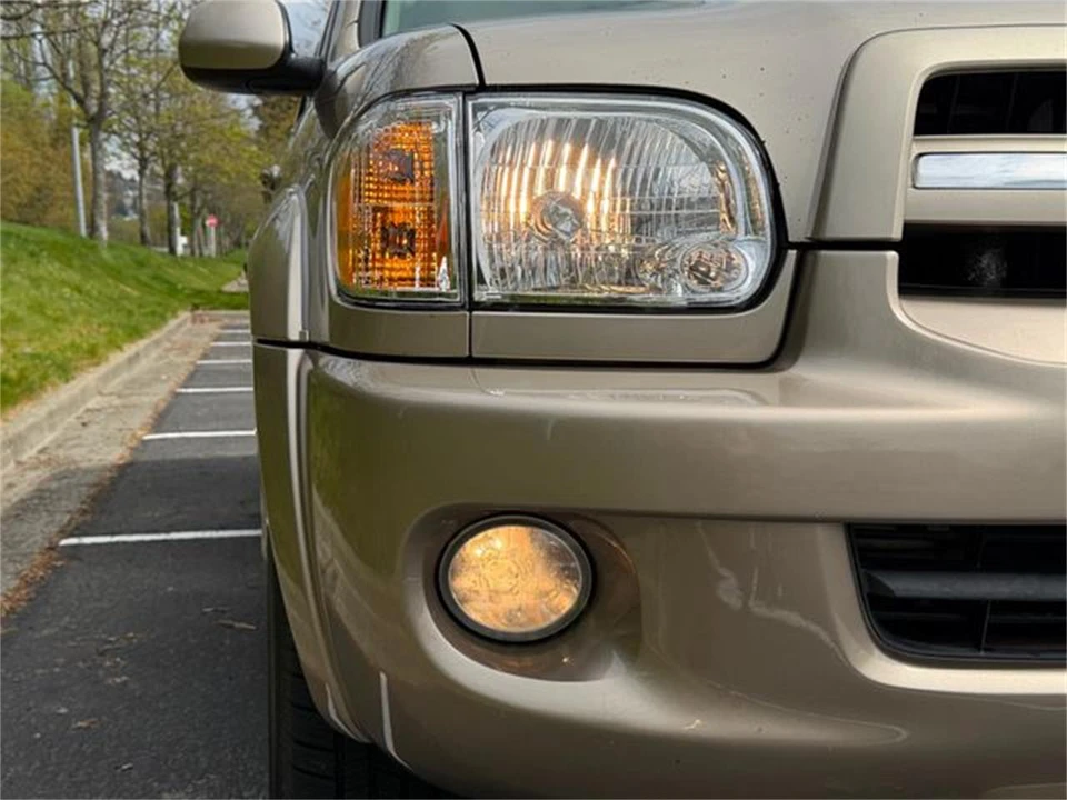 2006 Toyota Sequoia 1st Gen - Image 11 of 31