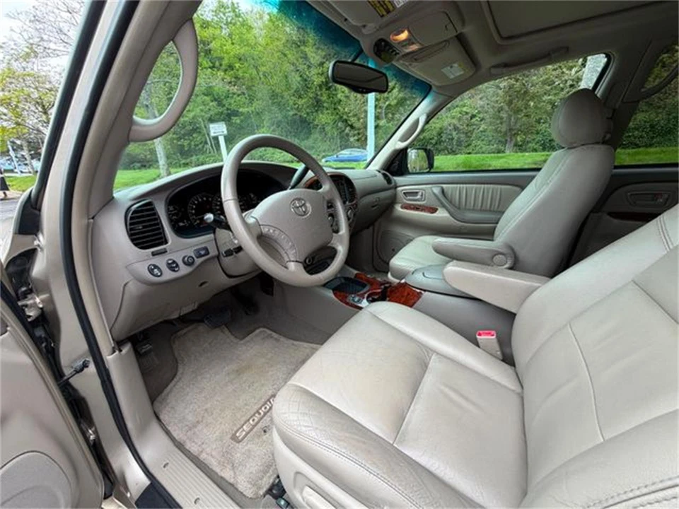 2006 Toyota Sequoia 1st Gen - Image 24 of 31