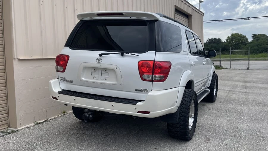 2006 Toyota Sequoia 1st Gen - Image 6 of 8