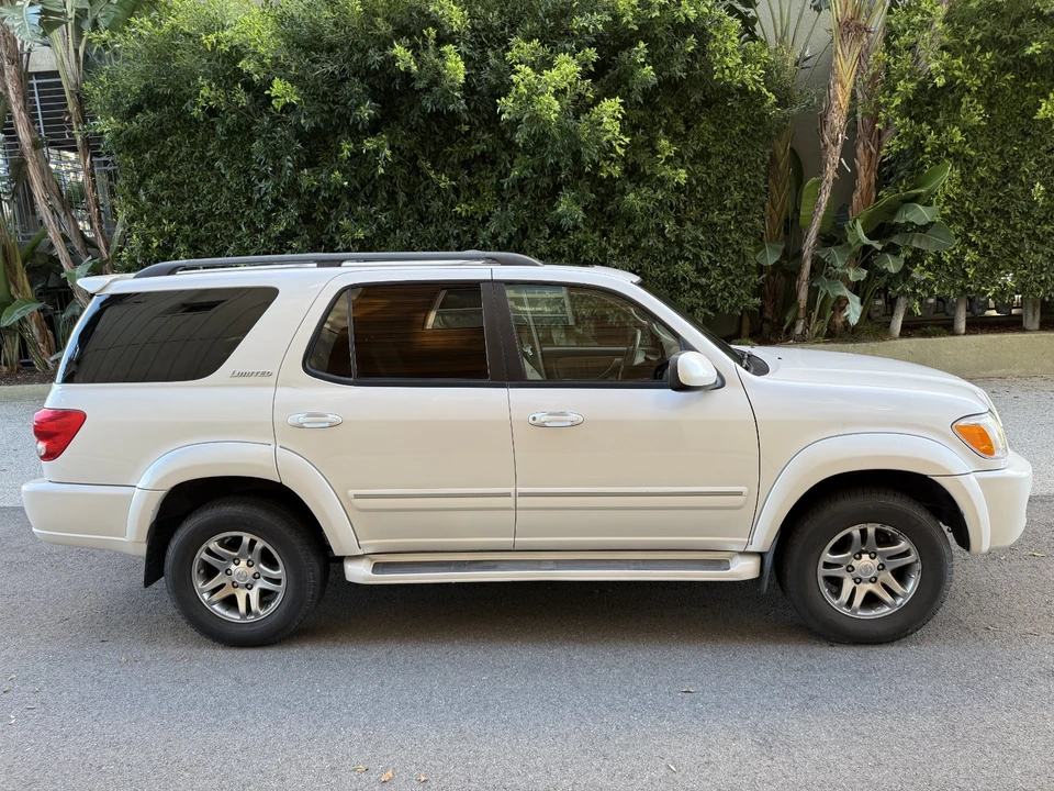 2006 Toyota Sequoia 1st Gen - Image 11 of 21