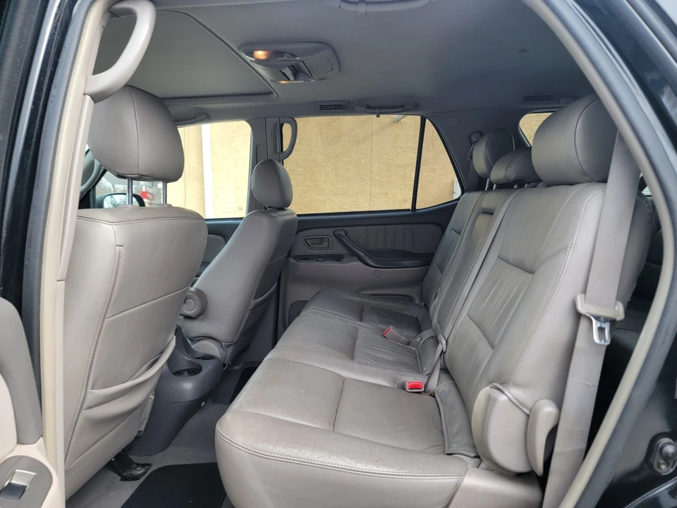 2006 Toyota Sequoia 1st Gen - Image 9 of 18