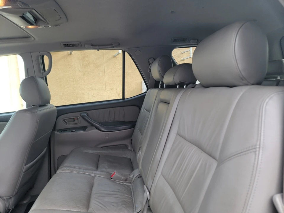 2006 Toyota Sequoia 1st Gen - Image 10 of 18