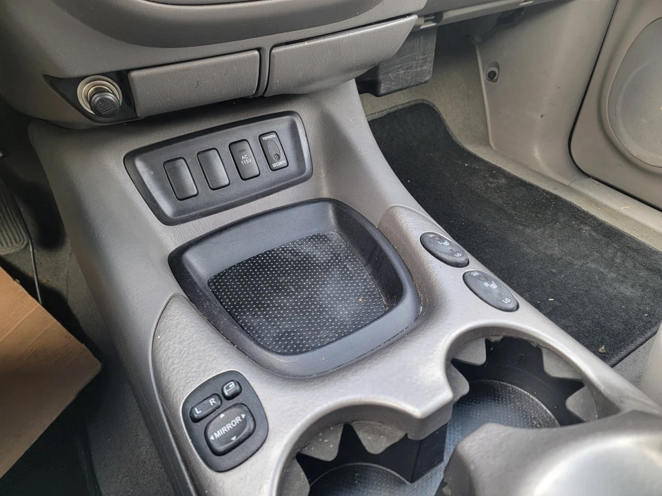 2006 Toyota Sequoia 1st Gen - Image 17 of 18