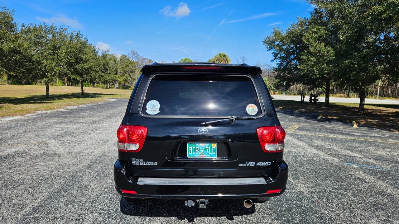 2006 Toyota Sequoia 1st Gen - Image 4 of 21