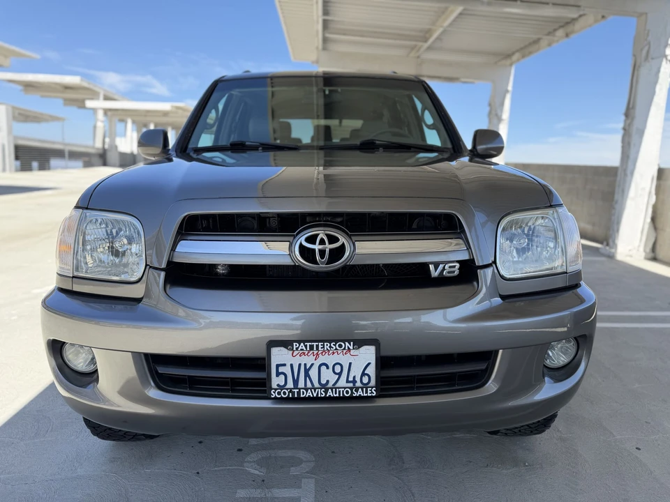 2006 Toyota Sequoia 1st Gen - Image 5 of 31