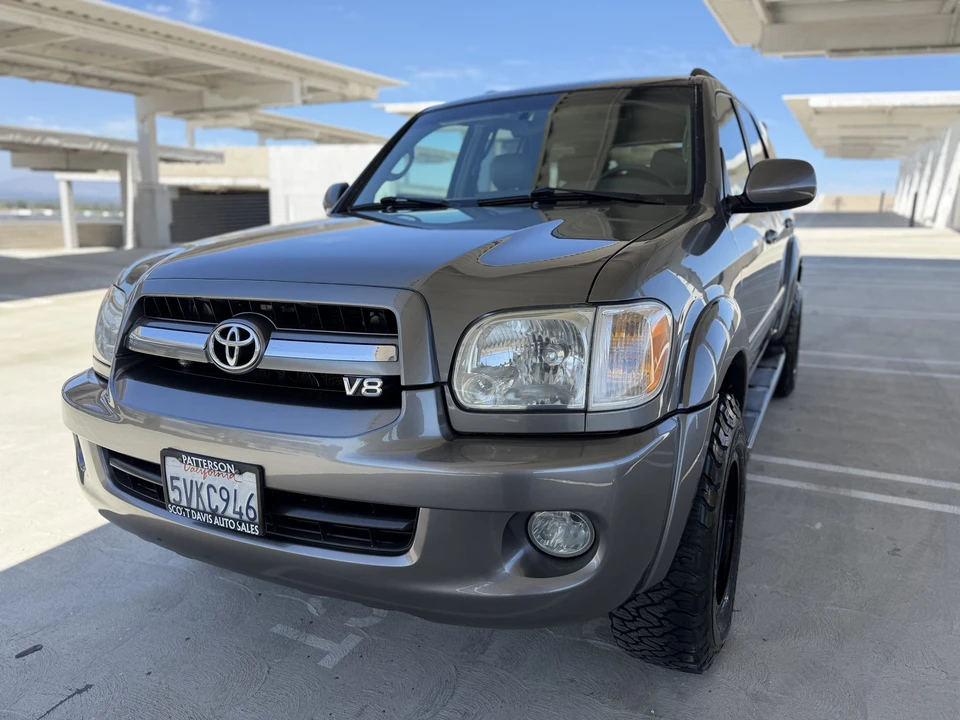 2006 Toyota Sequoia 1st Gen - Image 6 of 31