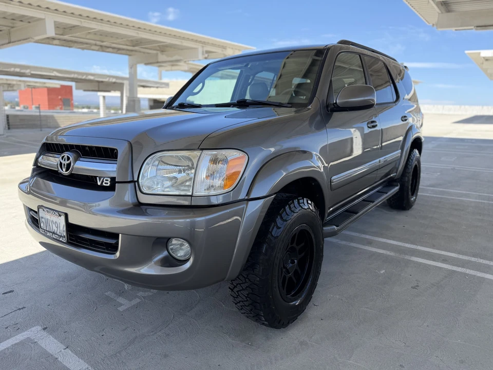 2006 Toyota Sequoia 1st Gen - Image 11 of 31
