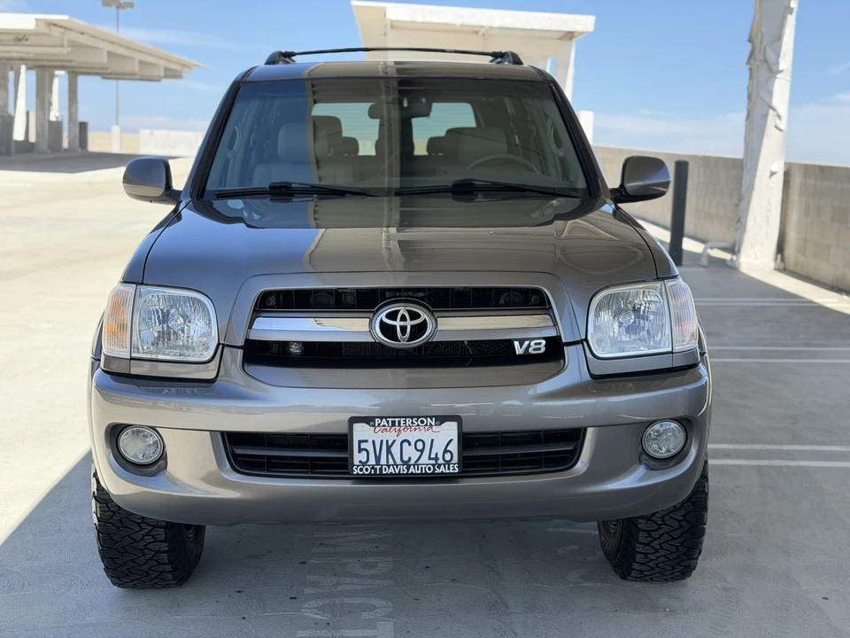 2006 Toyota Sequoia 1st Gen - Image 4 of 31