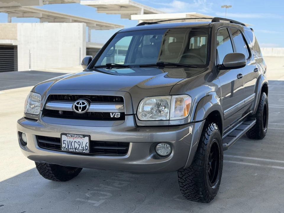 2006 Toyota Sequoia 1st Gen - Image 7 of 31