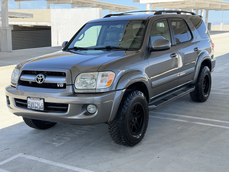 2006 Toyota Sequoia 1st Gen - Image 12 of 31