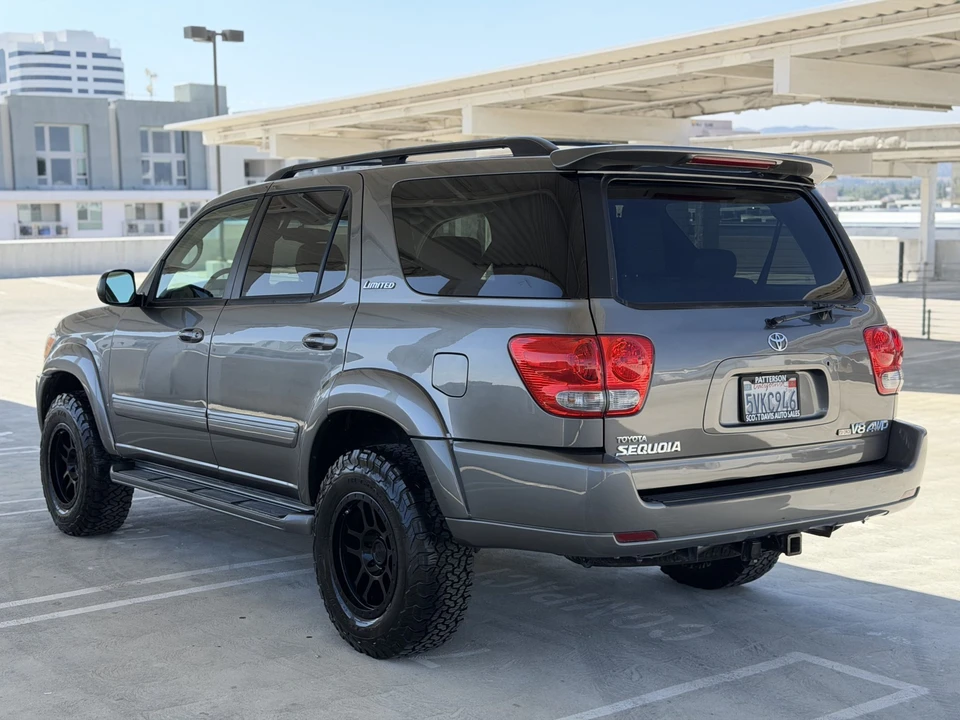 2006 Toyota Sequoia 1st Gen - Image 21 of 31