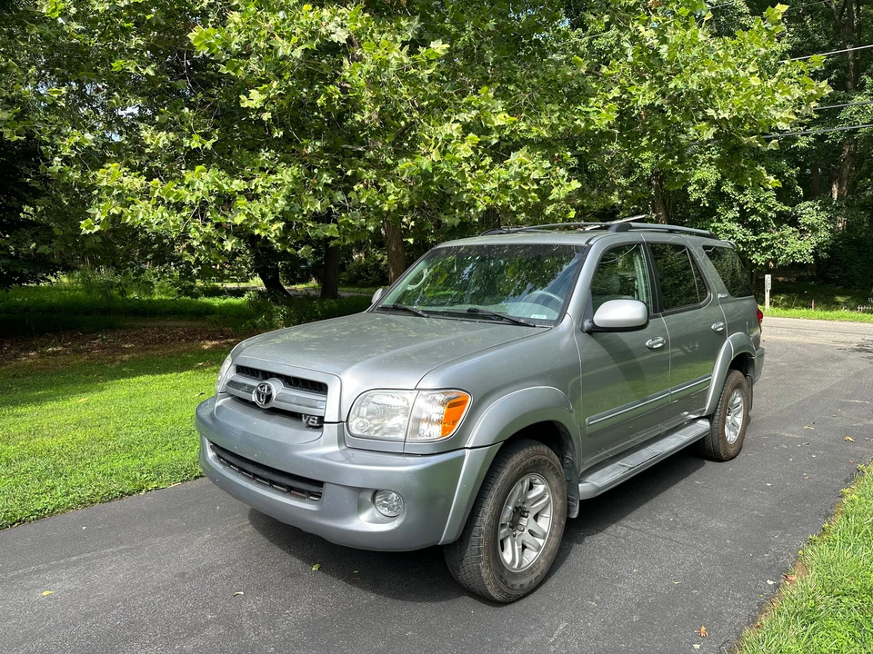 2006 Toyota Sequoia 1st Gen - Image 8 of 31