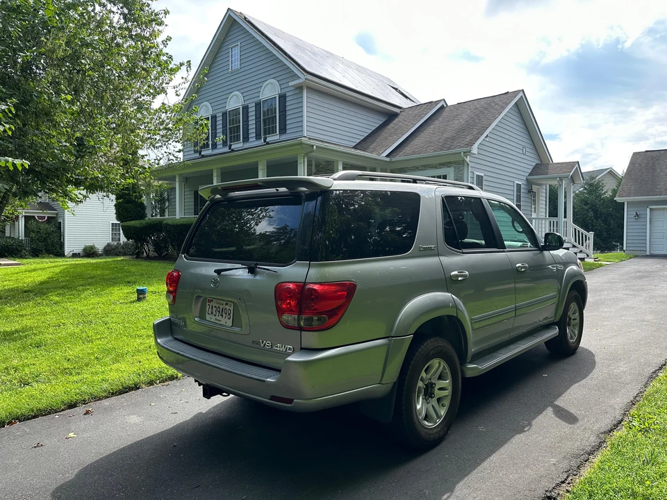 2006 Toyota Sequoia 1st Gen - Image 12 of 31