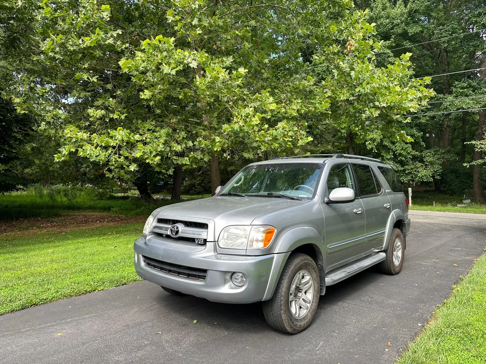 2006 Toyota Sequoia 1st Gen - Image 7 of 31