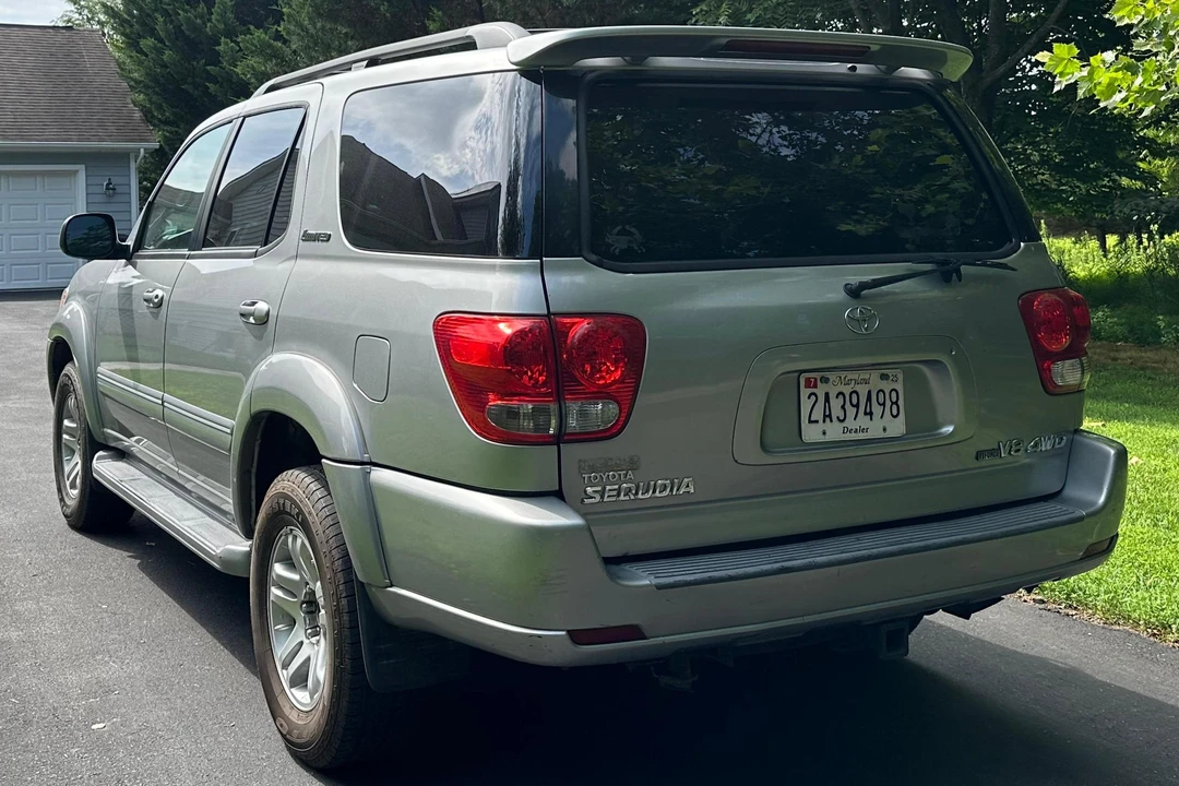 2006 Toyota Sequoia 1st Gen - Image 4 of 31