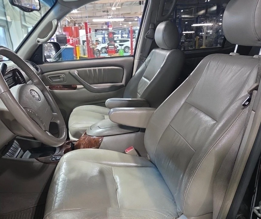2006 Toyota Sequoia 1st Gen - Image 9 of 13
