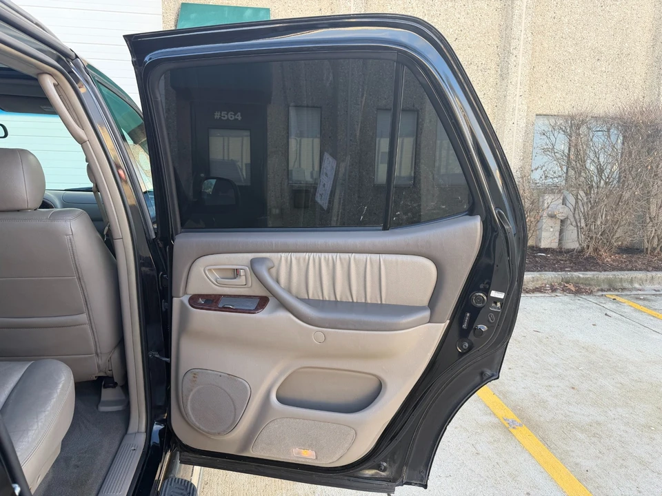 2006 Toyota Sequoia 1st Gen - Image 20 of 21