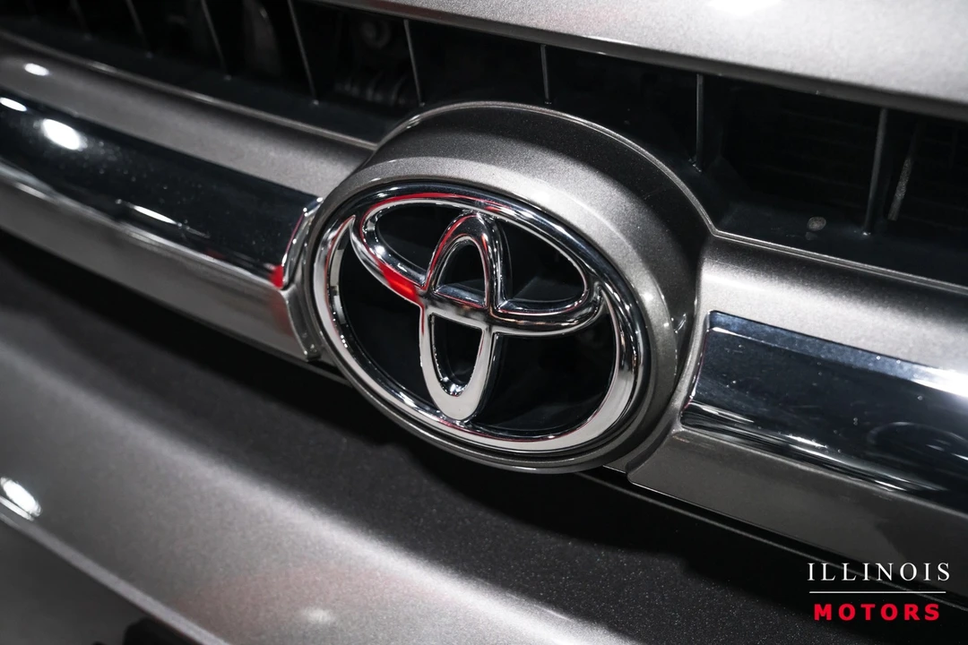 2006 Toyota Sequoia 1st Gen - Image 13 of 21
